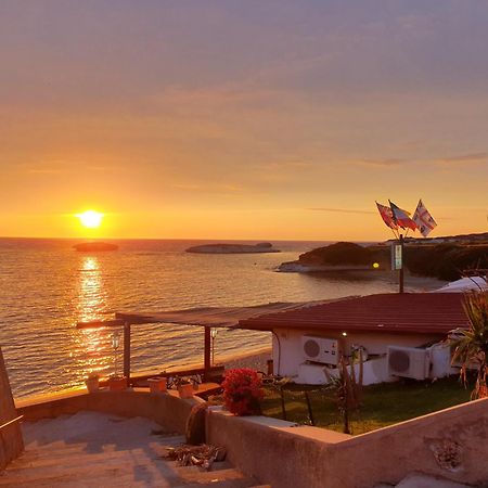 Mare Lughente Bed & Breakfast ซาร์คิตตู กูเญรี ภายนอก รูปภาพ