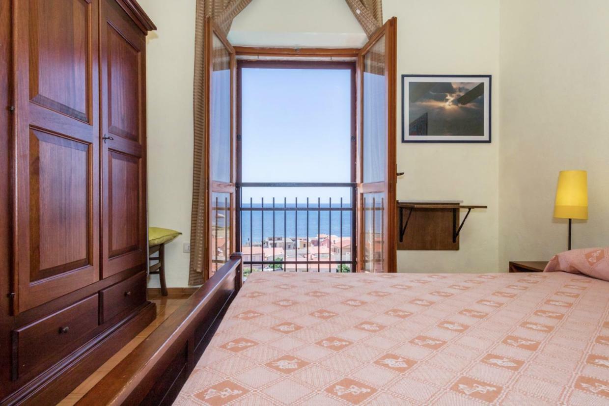 Mare Lughente Bed & Breakfast ซาร์คิตตู กูเญรี ภายนอก รูปภาพ