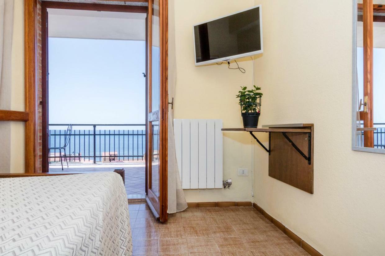 Mare Lughente Bed & Breakfast ซาร์คิตตู กูเญรี ภายนอก รูปภาพ