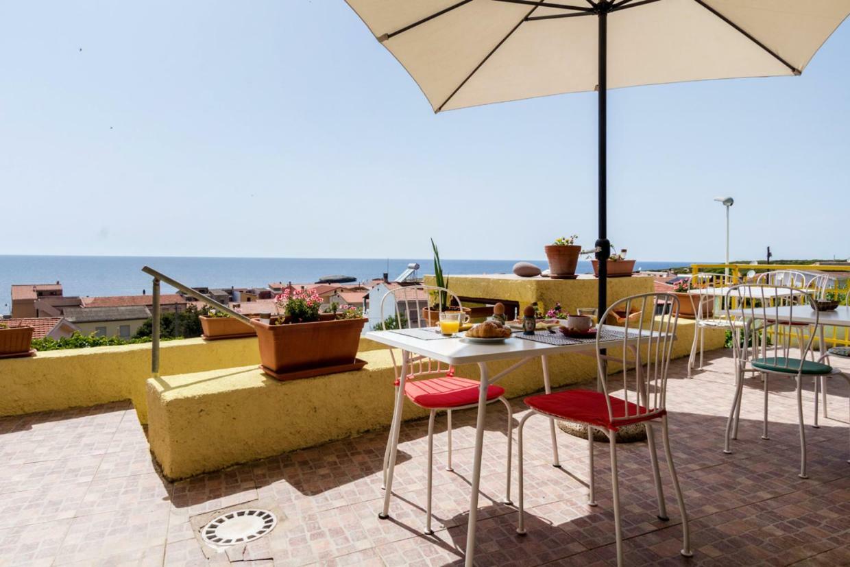 Mare Lughente Bed & Breakfast ซาร์คิตตู กูเญรี ภายนอก รูปภาพ