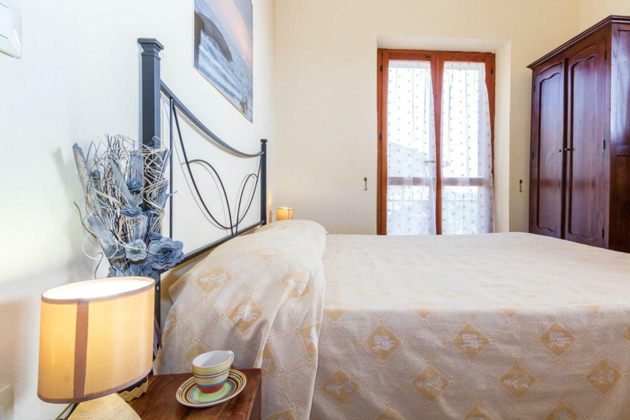 Mare Lughente Bed & Breakfast ซาร์คิตตู กูเญรี ภายนอก รูปภาพ