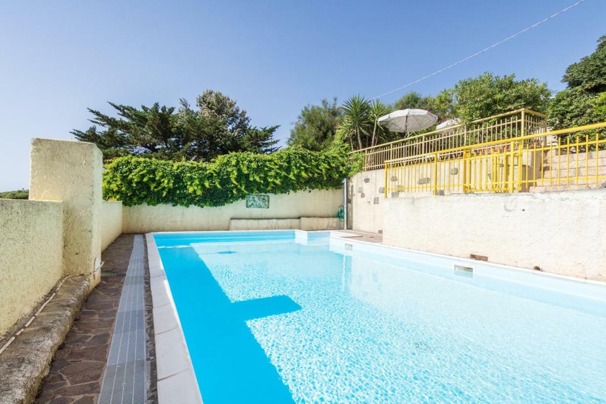 Mare Lughente Bed & Breakfast ซาร์คิตตู กูเญรี ภายนอก รูปภาพ