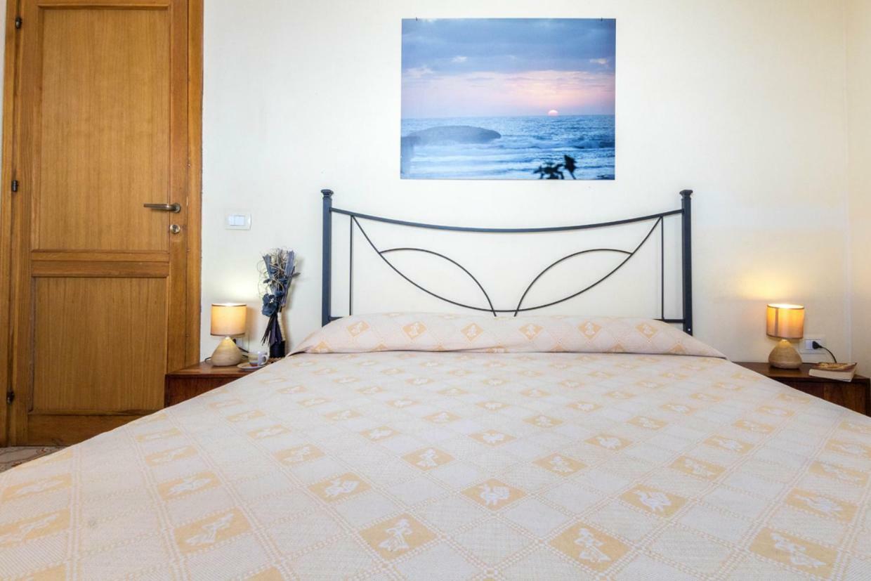 Mare Lughente Bed & Breakfast ซาร์คิตตู กูเญรี ภายนอก รูปภาพ