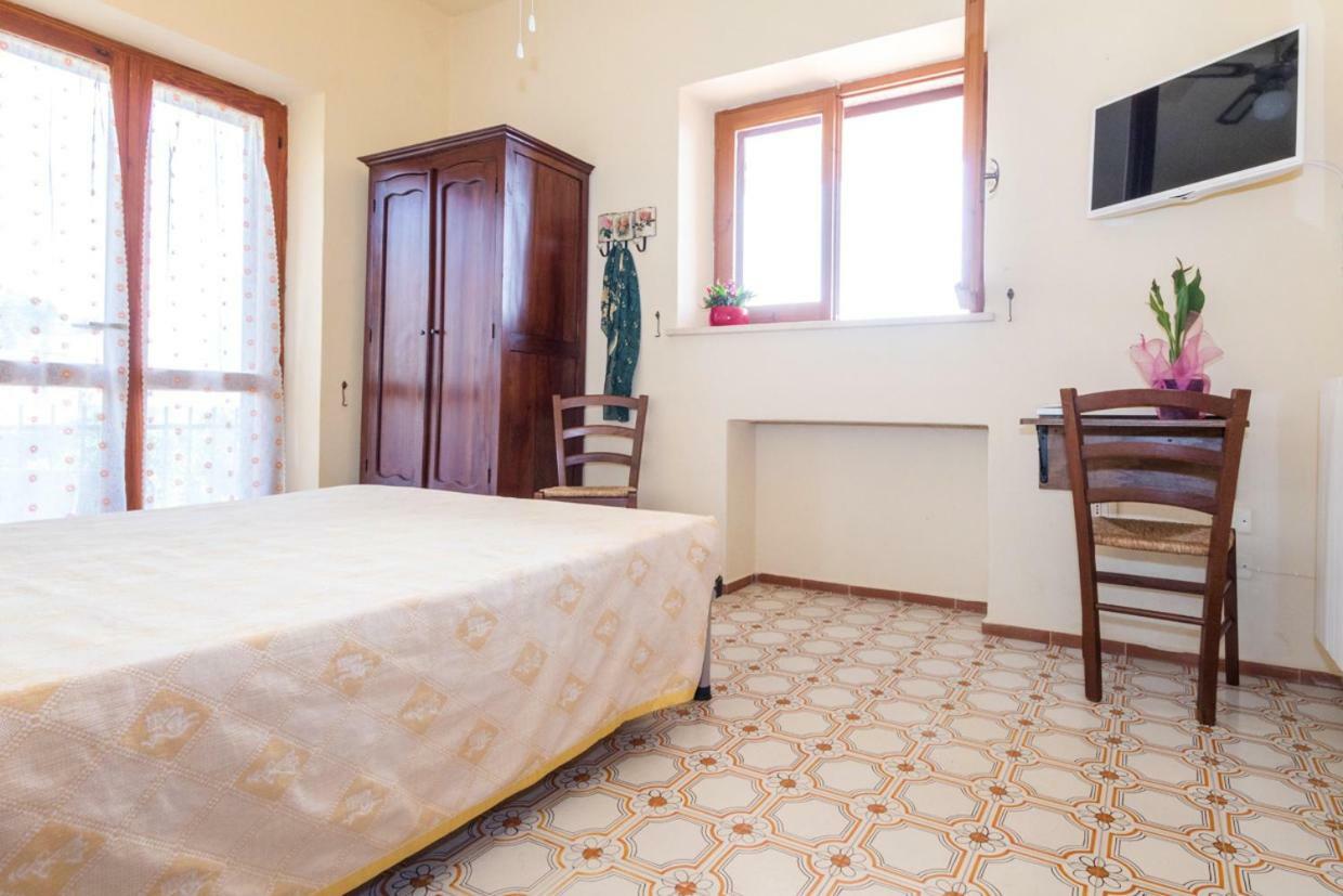 Mare Lughente Bed & Breakfast ซาร์คิตตู กูเญรี ภายนอก รูปภาพ