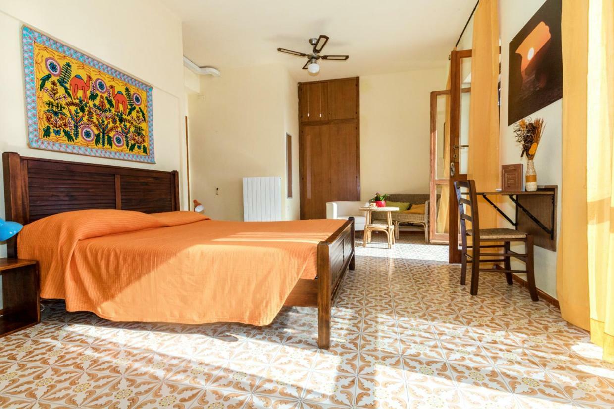 Mare Lughente Bed & Breakfast ซาร์คิตตู กูเญรี ภายนอก รูปภาพ