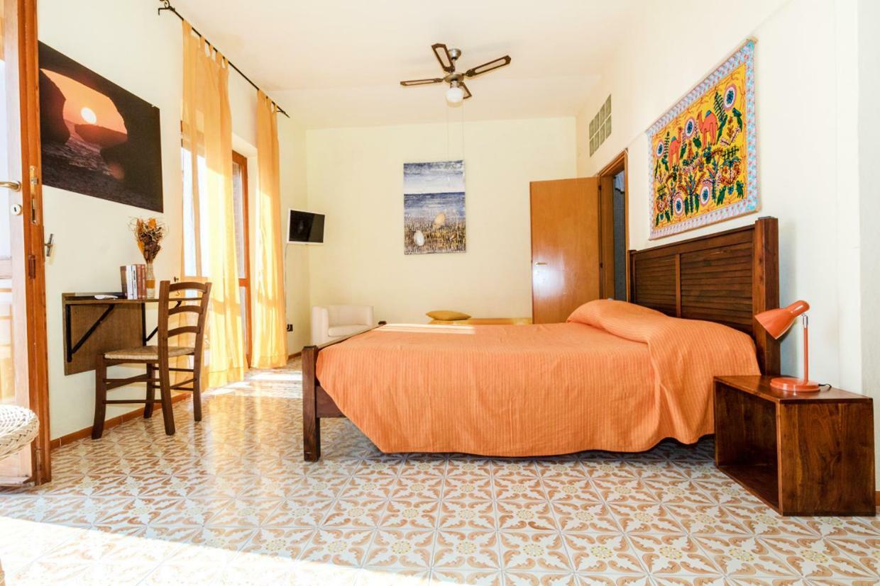 Mare Lughente Bed & Breakfast ซาร์คิตตู กูเญรี ภายนอก รูปภาพ