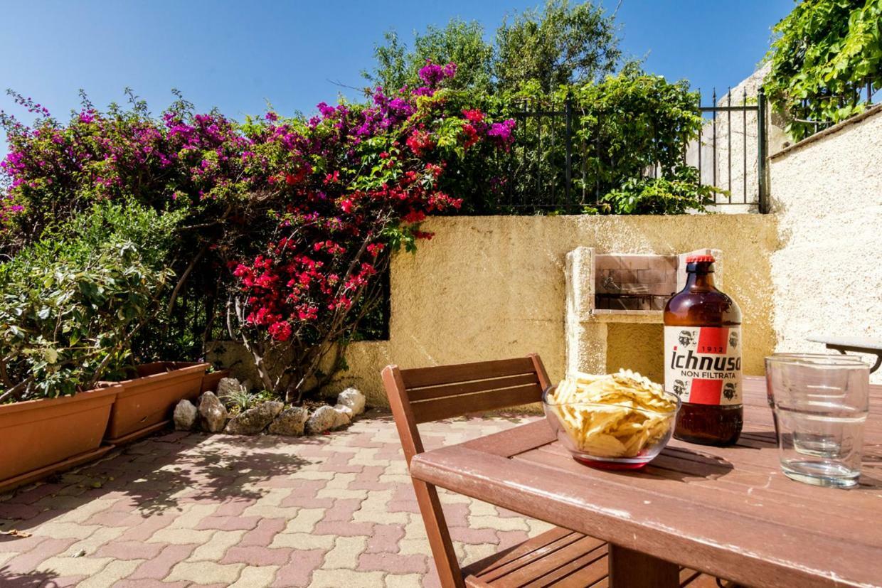 Mare Lughente Bed & Breakfast ซาร์คิตตู กูเญรี ภายนอก รูปภาพ